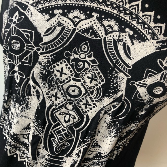 KAIVA | Ganesh Inspired Yoga High-Low Tank - Picture 3 of 4